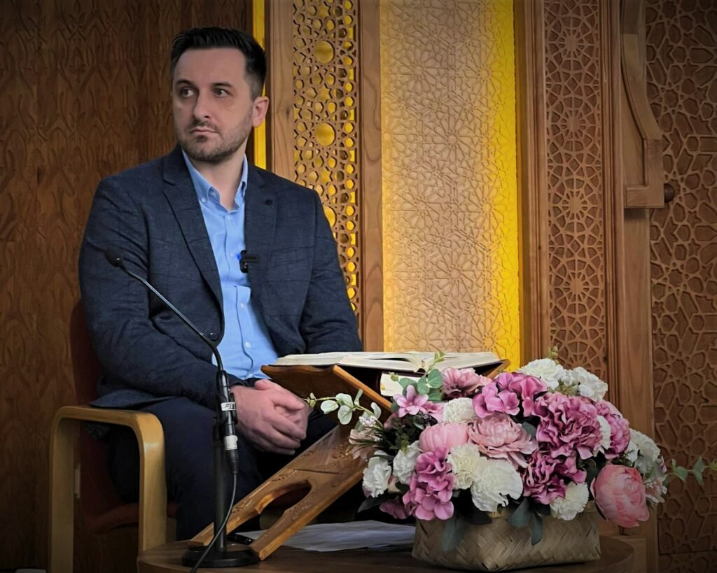 Katedra tefsira: Uvod u kur'ansku suru "Ta Ha"