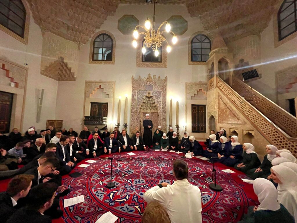 Hor Gazi Husrev-begove medrese izveo mevludski program u povodu Lejletu-l-Mi'radža