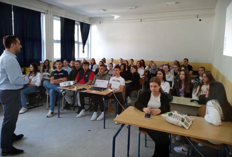 Kurs islama u Žepču: Predavanje za srednjoškolce o temi vjerovanja u Božije poslanike